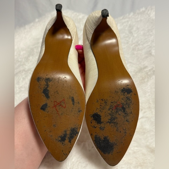 VTG 80’s Cream Dolce by Pierre Heels Scalloped Edge Textured Linen SZ 8 Bridal - Picture 8 of 16